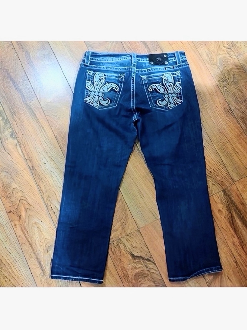 Gorgeous Vintage Y2K Miss Me Boyfriend Capri Jeans Embellished Pkts 22-1/2” In